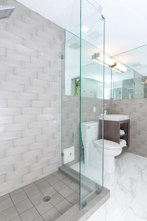 Collins Hotel Studio Miami Beach Bagian luar foto